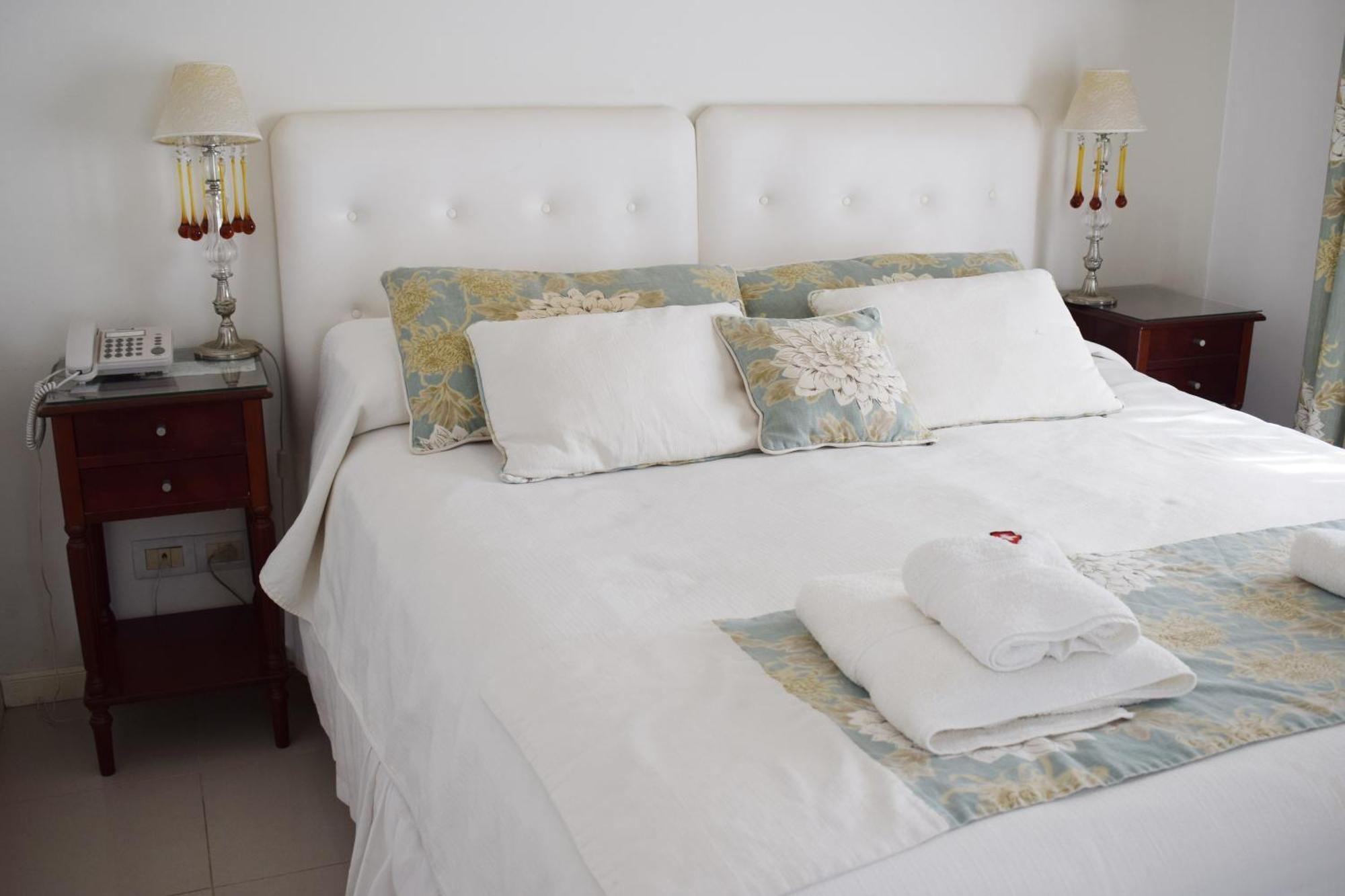 Posada Suiza By Prima Collection San Miguel del Monte Room photo